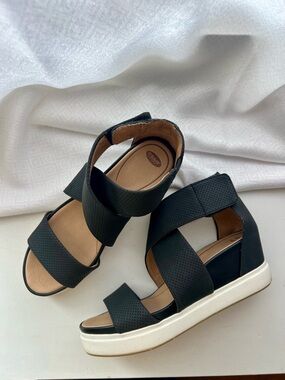 Dr. Scholl's Shoes Women's Sheena Wedge Sandal